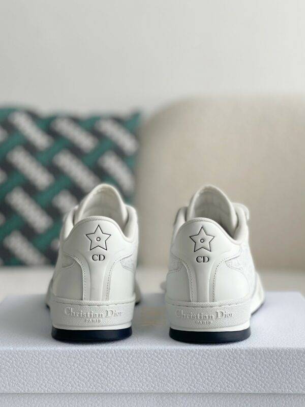 DIOR  Sneaker