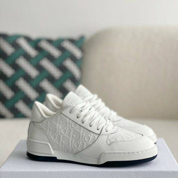 DIOR  Sneaker