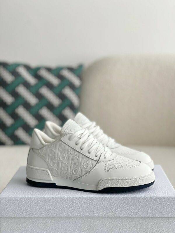 DIOR  Sneaker
