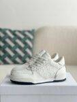 DIOR  Sneaker