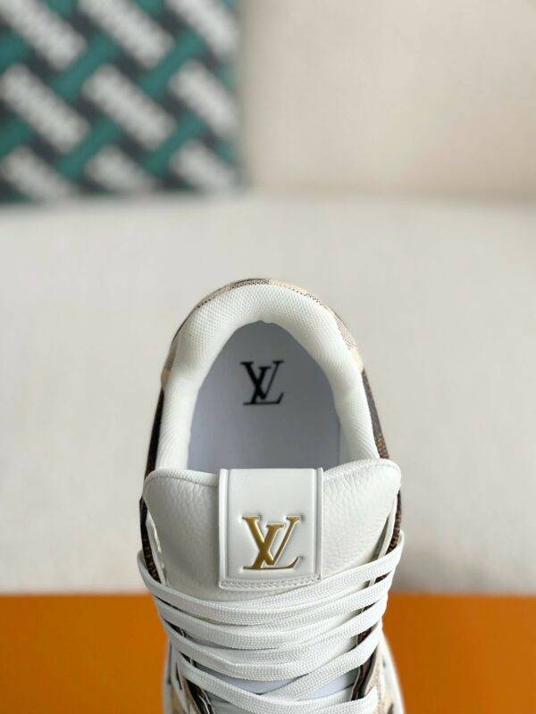 LOUIS VUITTON TRAINER SNEAKERS