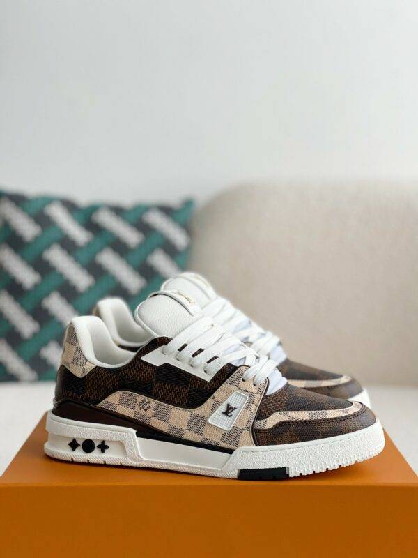 LOUIS VUITTON TRAINER SNEAKERS