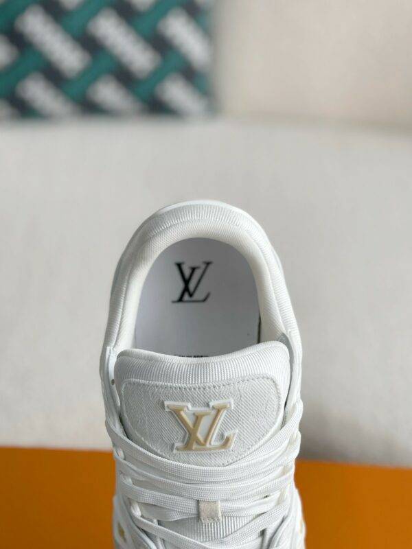 LOUIS VUITTON TRAINER SNEAKERS