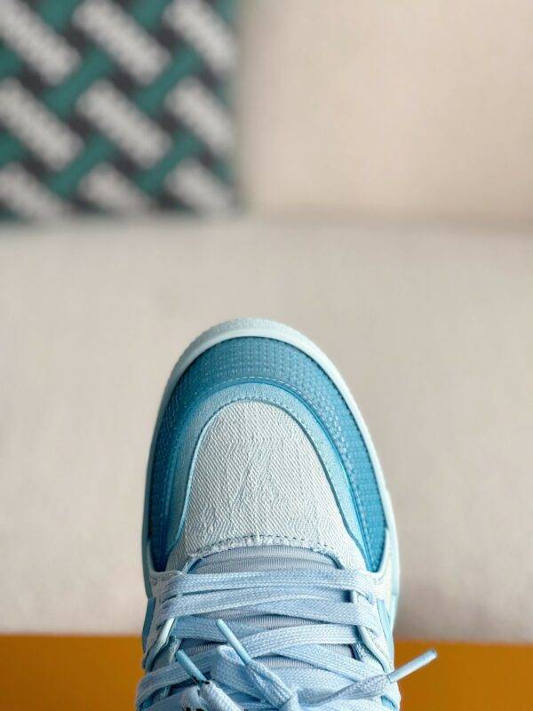 LOUIS VUITTON TRAINER SNEAKERS