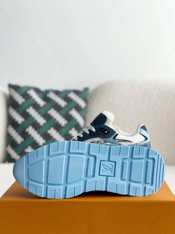 LOUIS VUITTON Low-top running shoes