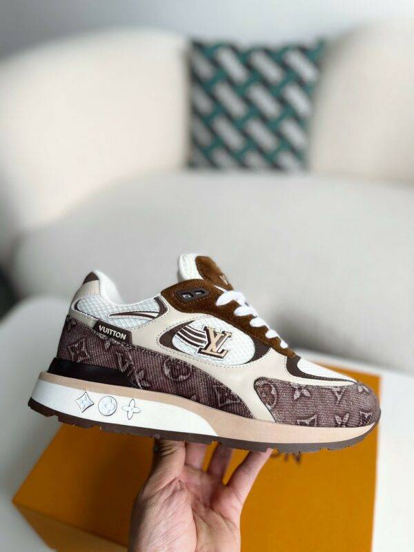 LOUIS VUITTON Low-top running shoes