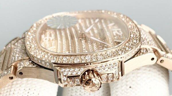 2024 Patek Philippe 7118 Women's Nautilus Full Diamond Limited Edition