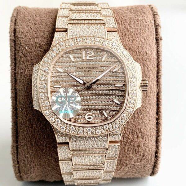 2024 Patek Philippe 7118 Women's Nautilus Full Diamond Limited Edition