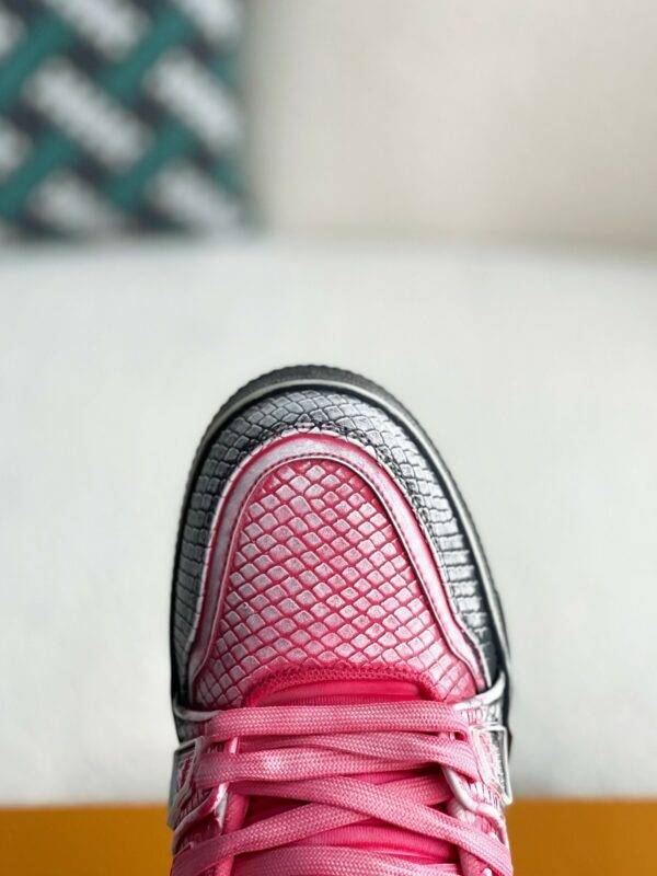 LOUIS VUITTON TRAINER SNEAKERS