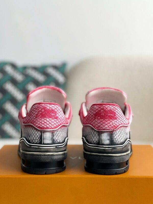 LOUIS VUITTON TRAINER SNEAKERS