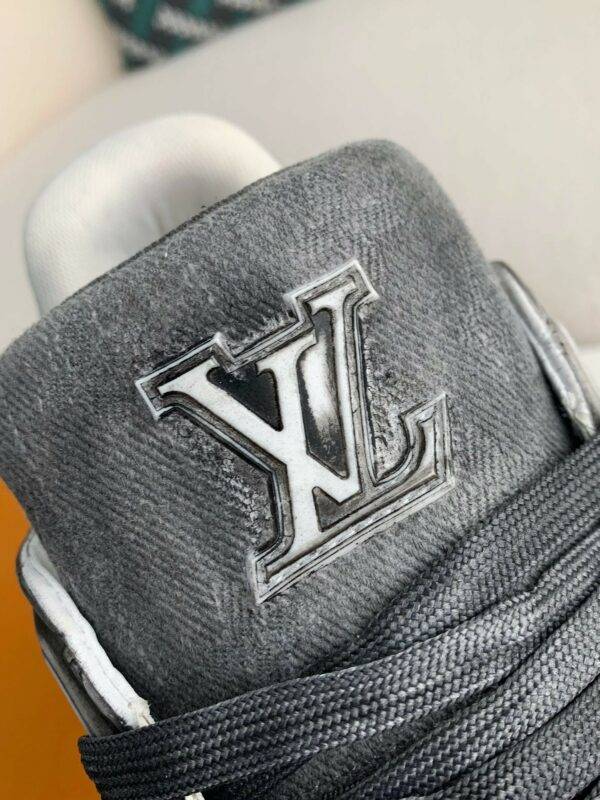 LOUIS VUITTON TRAINER SNEAKERS