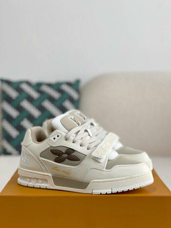 LOUIS VUITTON TRAINER SNEAKERS