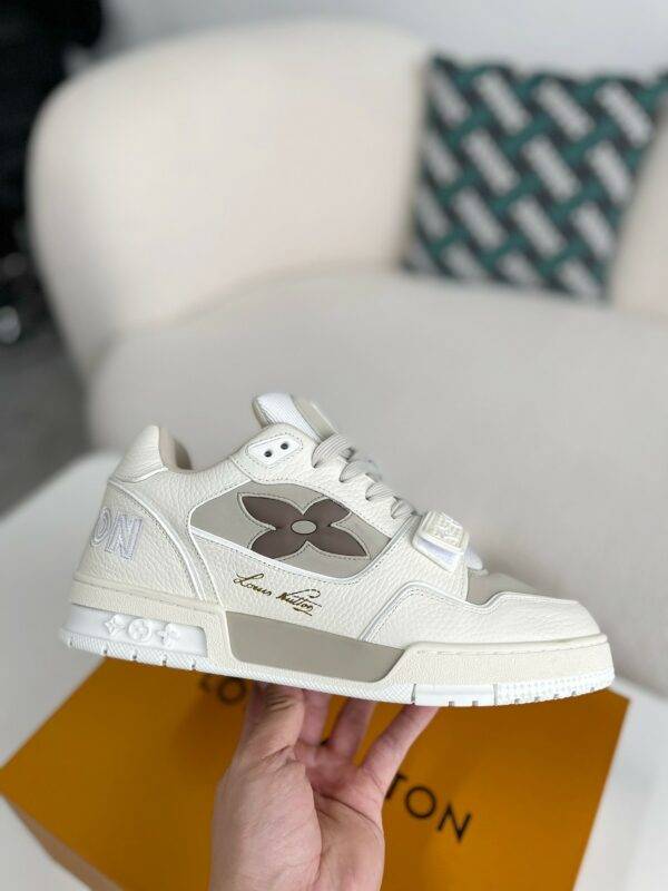 LOUIS VUITTON TRAINER SNEAKERS