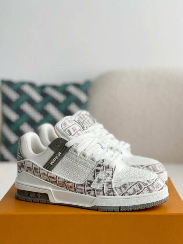 LOUIS VUITTON TRAINER SNEAKERS