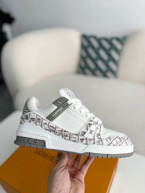 LOUIS VUITTON TRAINER SNEAKERS