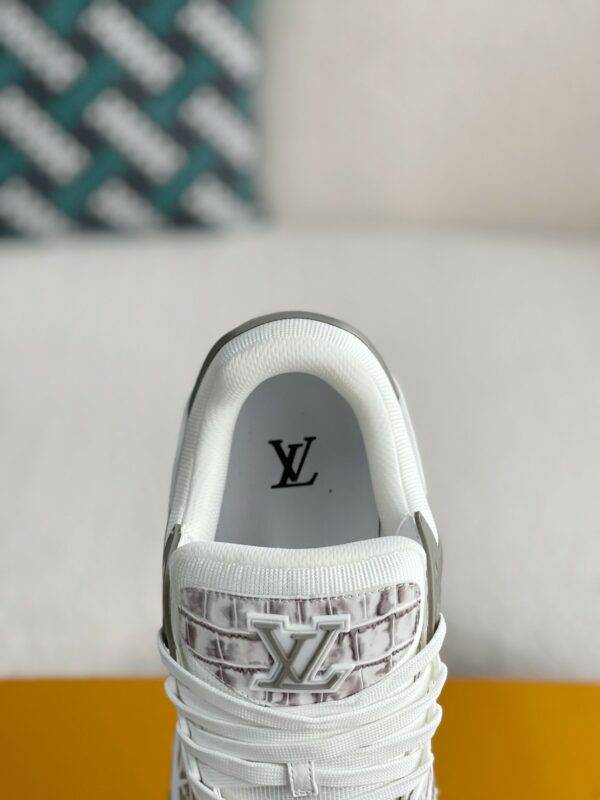 LOUIS VUITTON TRAINER SNEAKERS