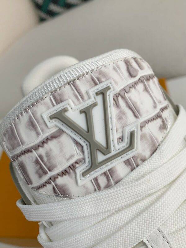 LOUIS VUITTON TRAINER SNEAKERS