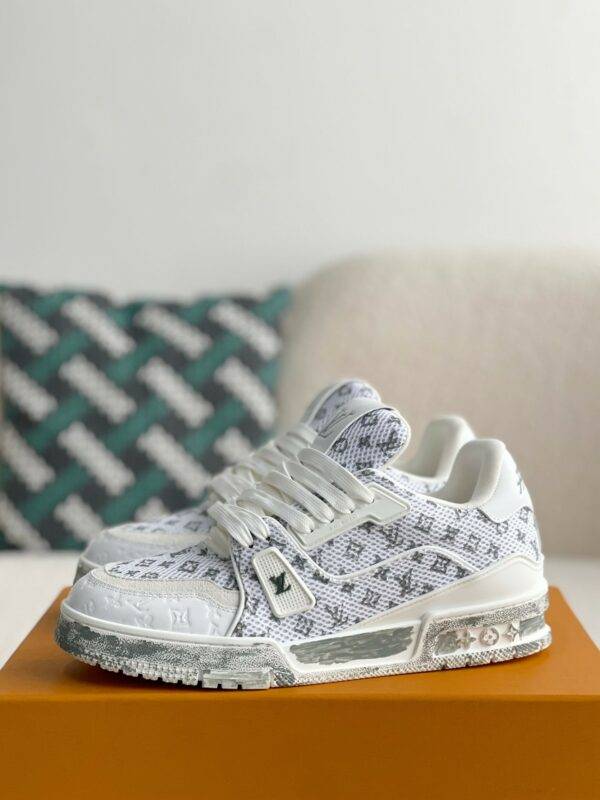 LOUIS VUITTON TRAINER SNEAKERS