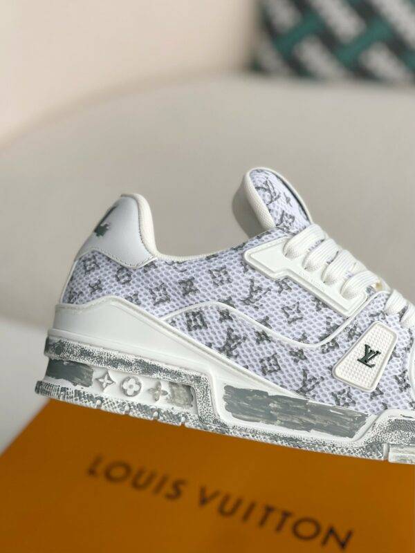 LOUIS VUITTON TRAINER SNEAKERS