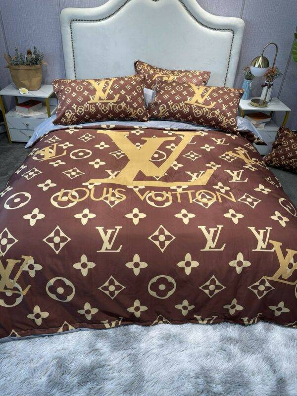 Bedding-Louis Vuitton four-piece set