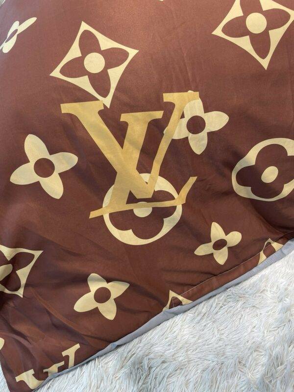 Bedding-Louis Vuitton four-piece set