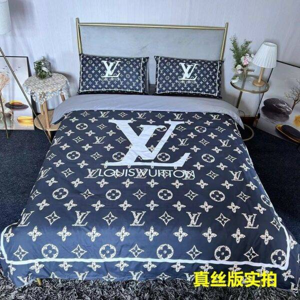 Bedding-Louis Vuitton four-piece set