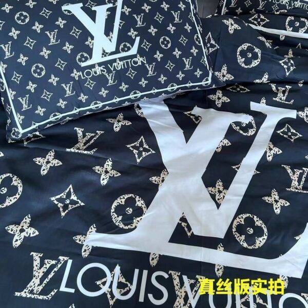 Bedding-Louis Vuitton four-piece set