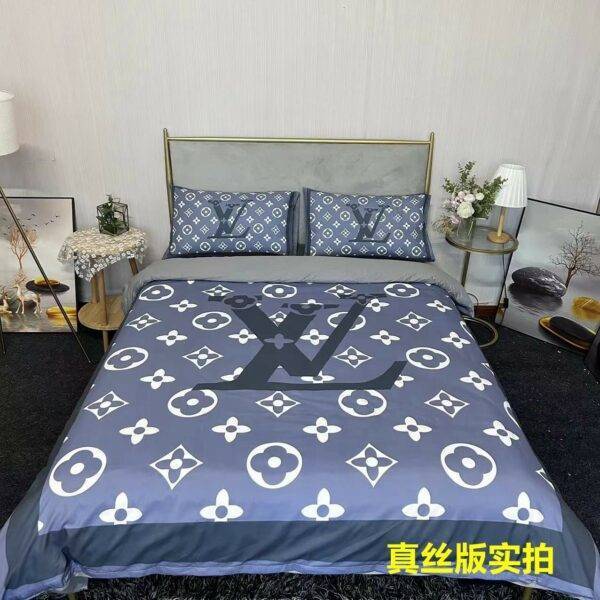 Bedding-Louis Vuitton four-piece set