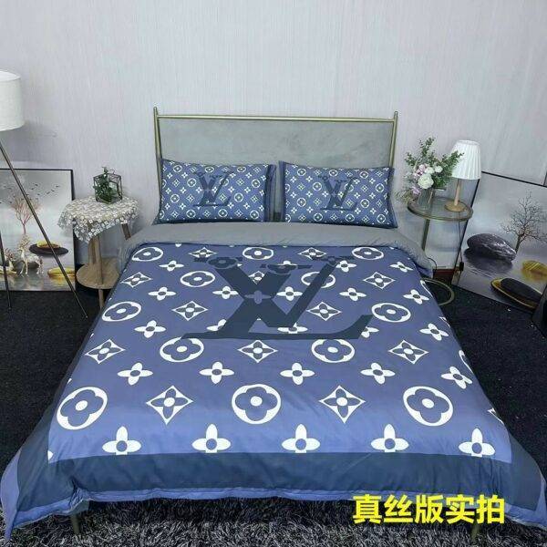 Bedding-Louis Vuitton four-piece set