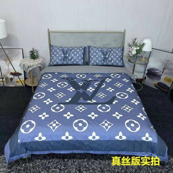 Bedding-Louis Vuitton four-piece set