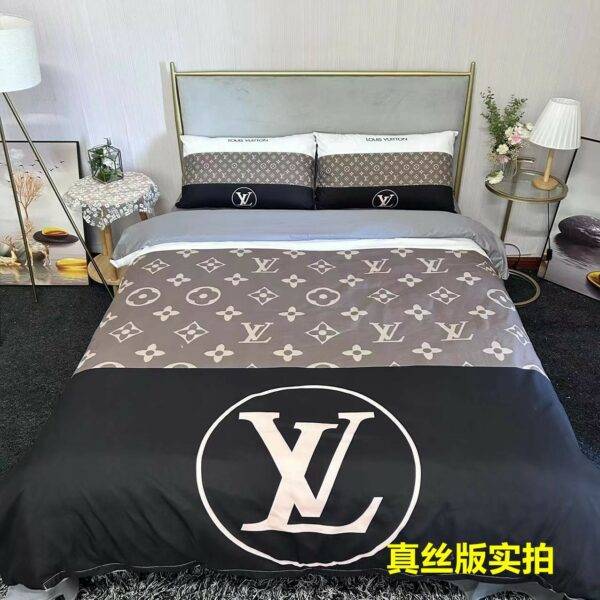 Bedding-Louis Vuitton four-piece set