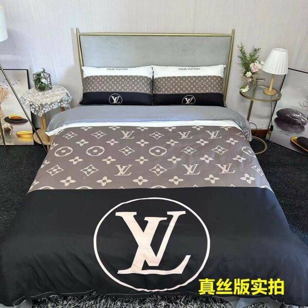 Bedding-Louis Vuitton four-piece set