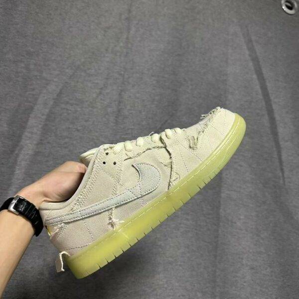 Nike SB Dunk Low Mummy