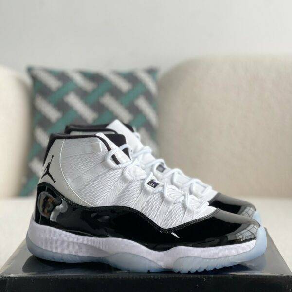 Jordan Air Jordan 11 Retro Concord