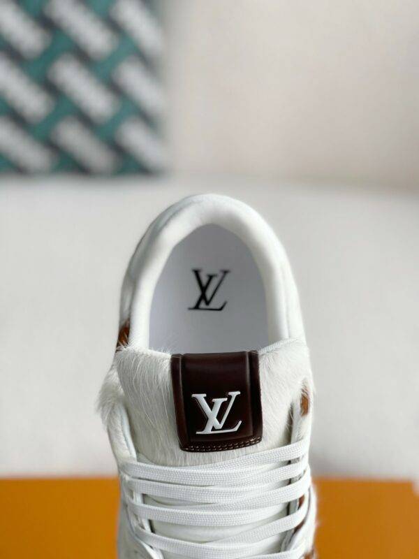 LOUIS VUITTON TRAINER SNEAKERS