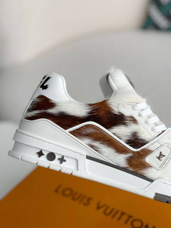 LOUIS VUITTON TRAINER SNEAKERS