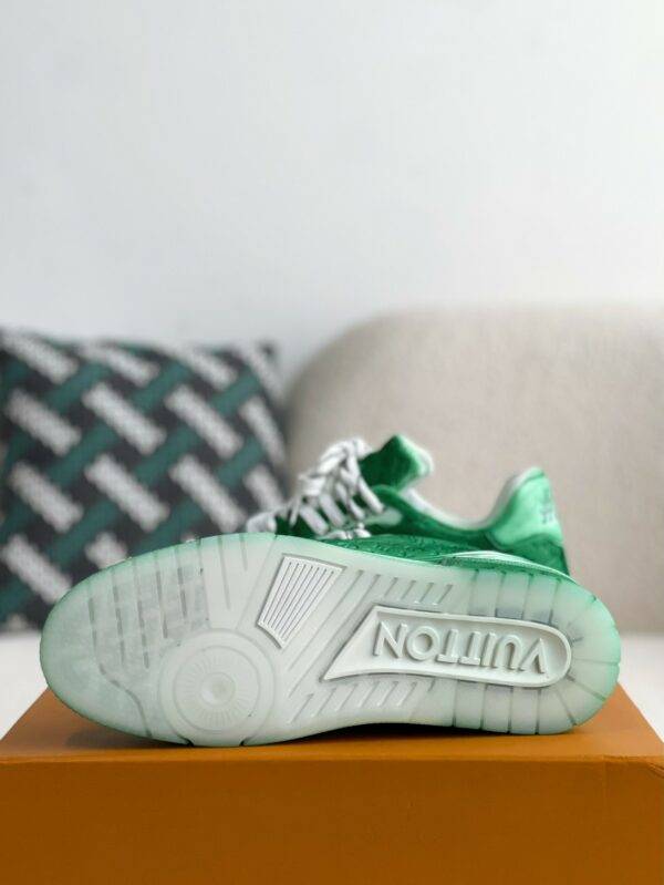 LOUIS VUITTON TRAINER SNEAKERS