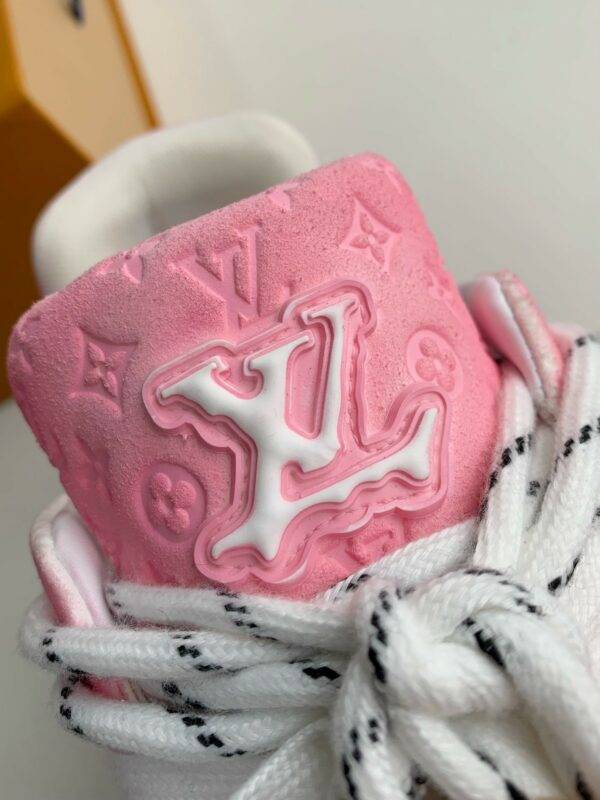 LOUIS VUITTON TRAINER SNEAKERS