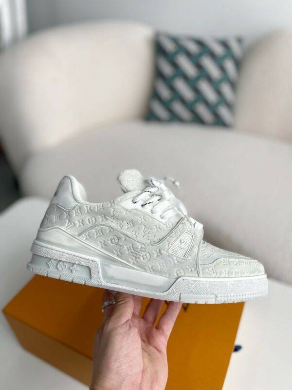 LOUIS VUITTON TRAINER SNEAKERS