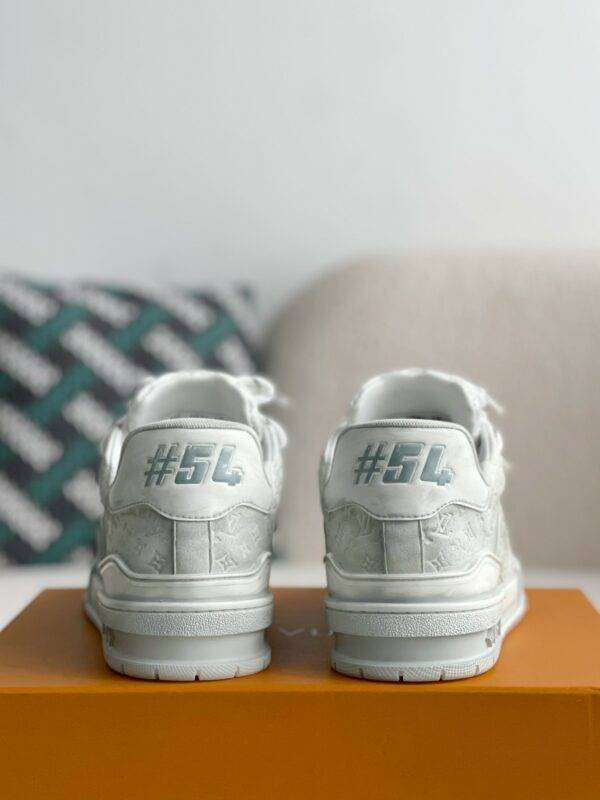 LOUIS VUITTON TRAINER SNEAKERS