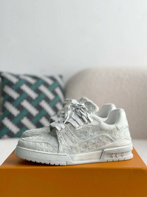 LOUIS VUITTON TRAINER SNEAKERS