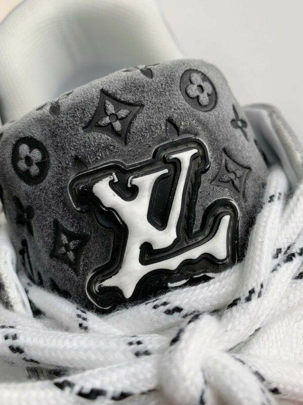 LOUIS VUITTON TRAINER SNEAKERS