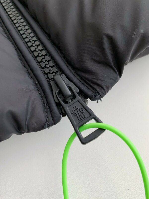 Moncler Short  men's down jacket
