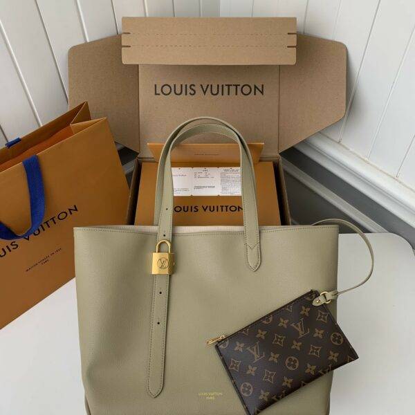 Louis Vuitton Low Key Cabas Mid -number Handbag M25343 Size: 30*14*47cm