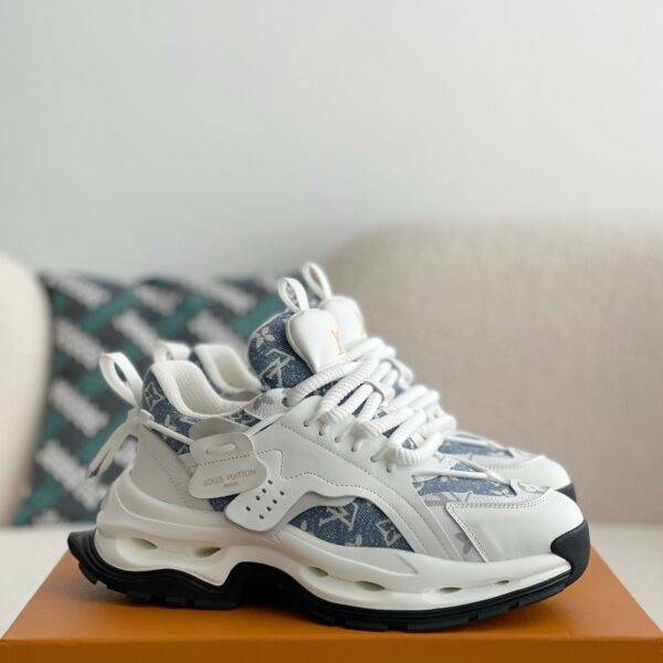 LOUIS VUITTON CASUAL SNEAKERS