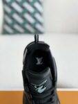LOUIS VUITTON CASUAL SNEAKERS