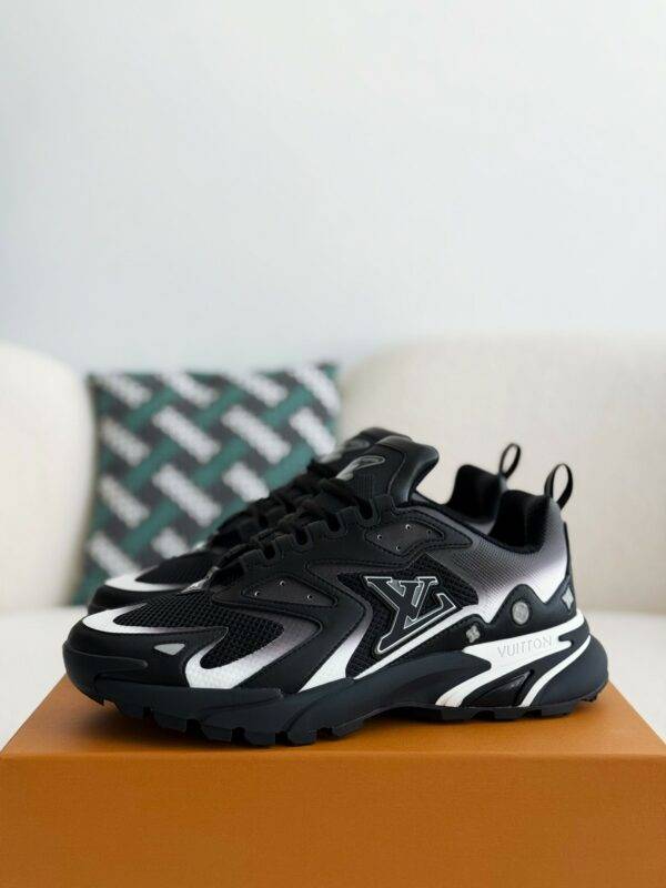 LOUIS VUITTON CASUAL SNEAKERS