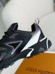 LOUIS VUITTON CASUAL SNEAKERS