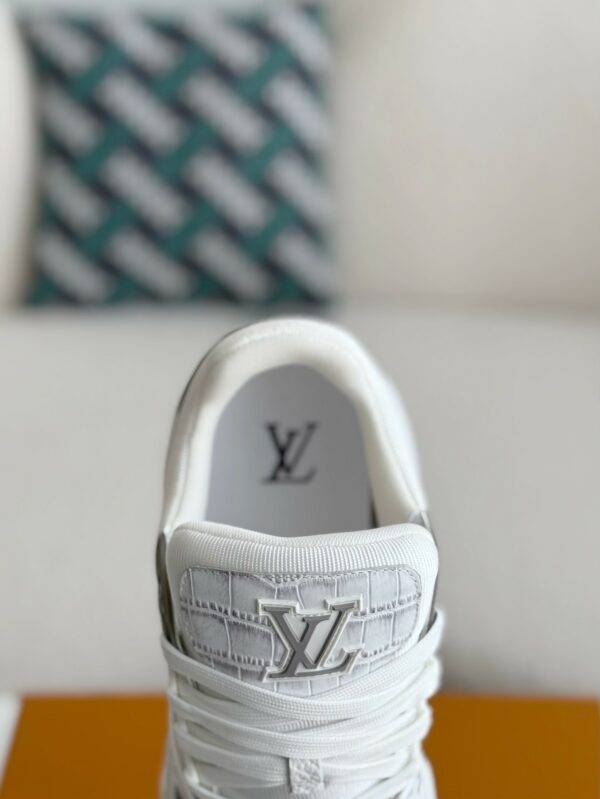 LOUIS VUITTON TRAINER SNEAKERS