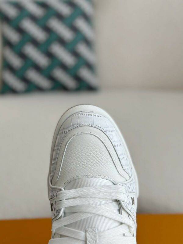 LOUIS VUITTON TRAINER SNEAKERS